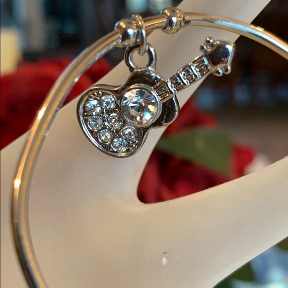 New Crystal Guitar Bracelet - Picture 6 of 8